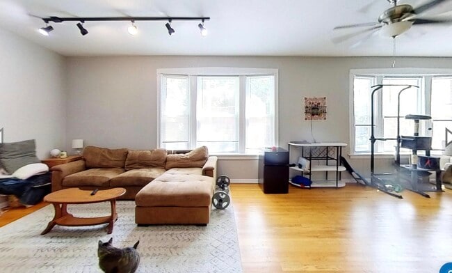 Foto del edificio - 2052 W Byron St