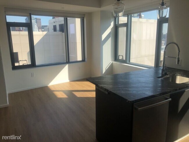 Foto del edificio - 2 br, 2 bath Apartment - 331 Harrison Ave
