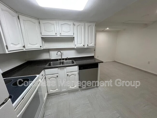 Building Photo - 3121 Conner Dr