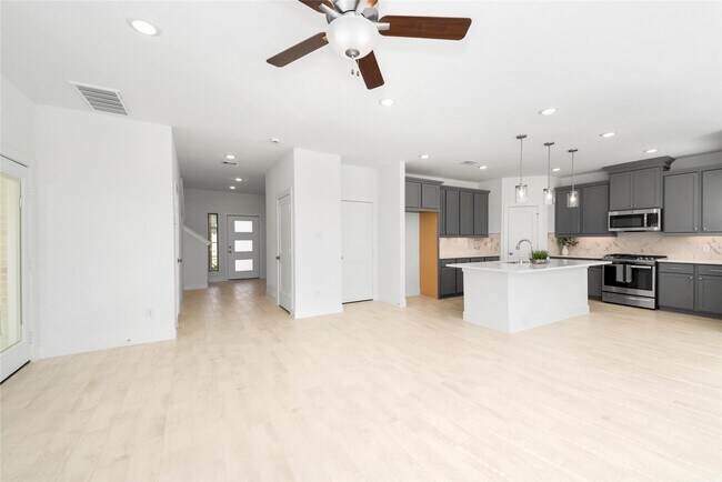 Foto del edificio - 18823 River Overlook Ct