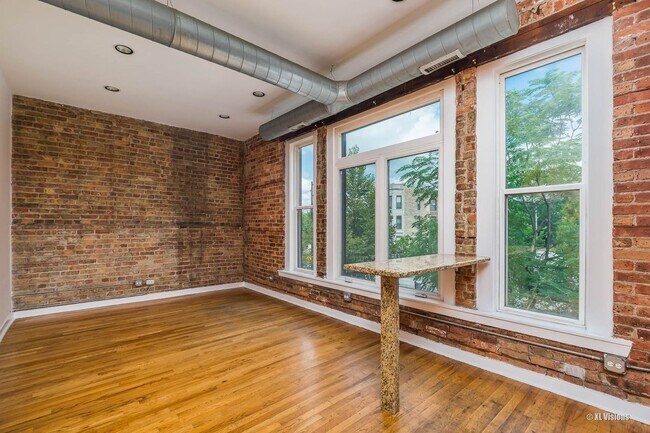 Building Photo - 2837 W Washington Blvd