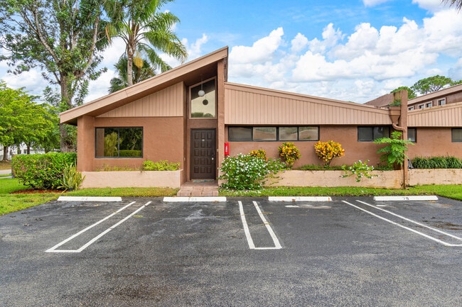 Building Photo - 166 Sparrow Dr