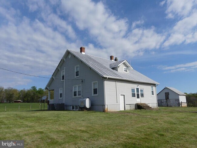 Foto del edificio - 792 Willis Rd