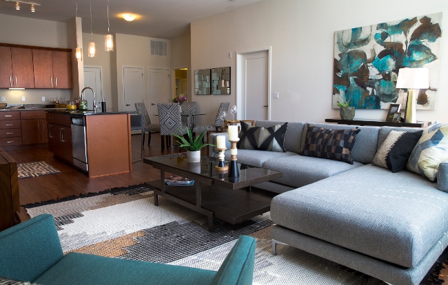 L'Appartement
HOLIDAY 46 Tシャツ Studio 48 Apartments - 3020 73rd Ave La Vergne, TN 37086