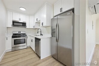 Building Photo - 3764 Villa Terrace