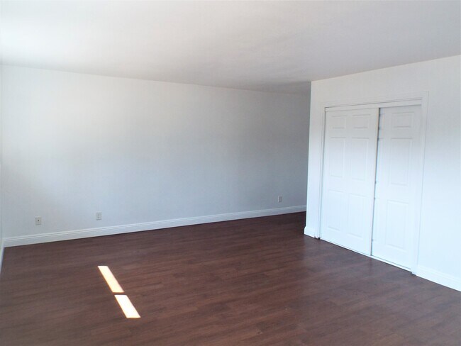 Studio - 7918 Painter Ave