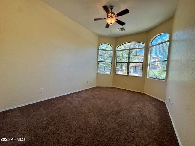 Foto del edificio - 2407 W Crimson Terrace