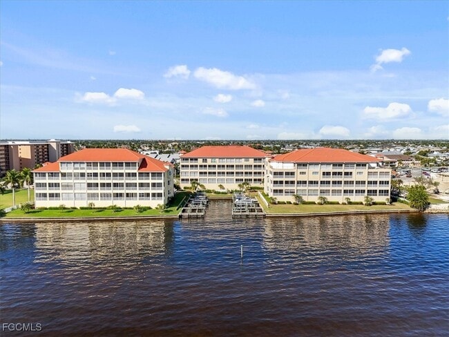 Foto del edificio - 4235 SE 20th Pl