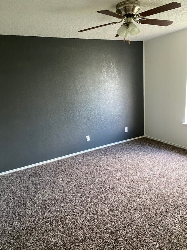 200 NW 23rd St, Mineral Wells, TX 76067 Townhome Rentals in Mineral