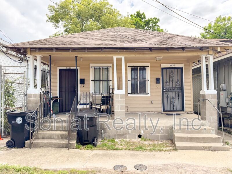 Foto principal - 7929 Oleander St