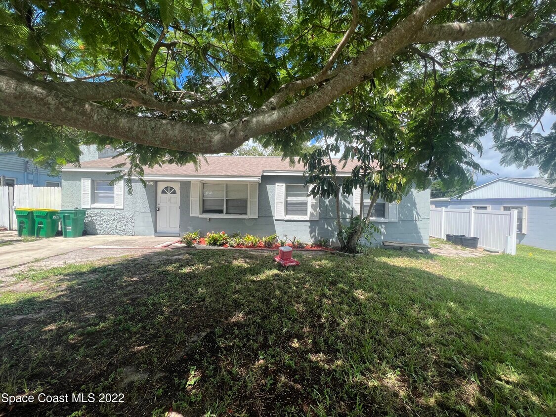 Primary Photo - 908 Kensington Dr