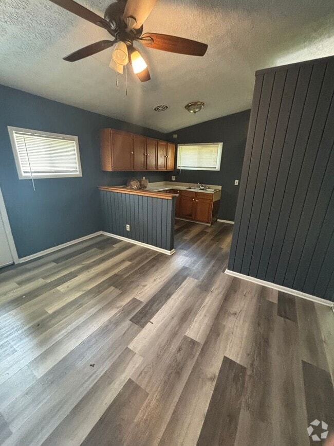 Building Photo - 1793 Sheffield Dr