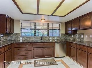 Building Photo - 4 br, 3 bath House - 3050 Magnolia Avenue