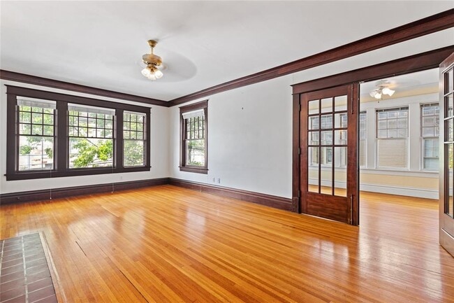 Building Photo - 806 Winbern St