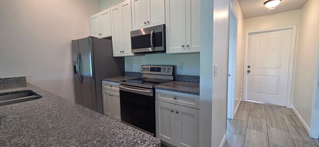 Foto del edificio - Duplex for rent