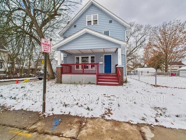 Foto del edificio - 594 Columbia Ave