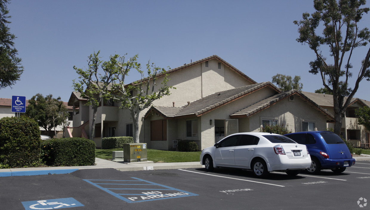 Building Photo - Cactus Grove Apartments