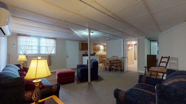 Foto del edificio - 1 Bedroom Basement Apartment in Fuquay