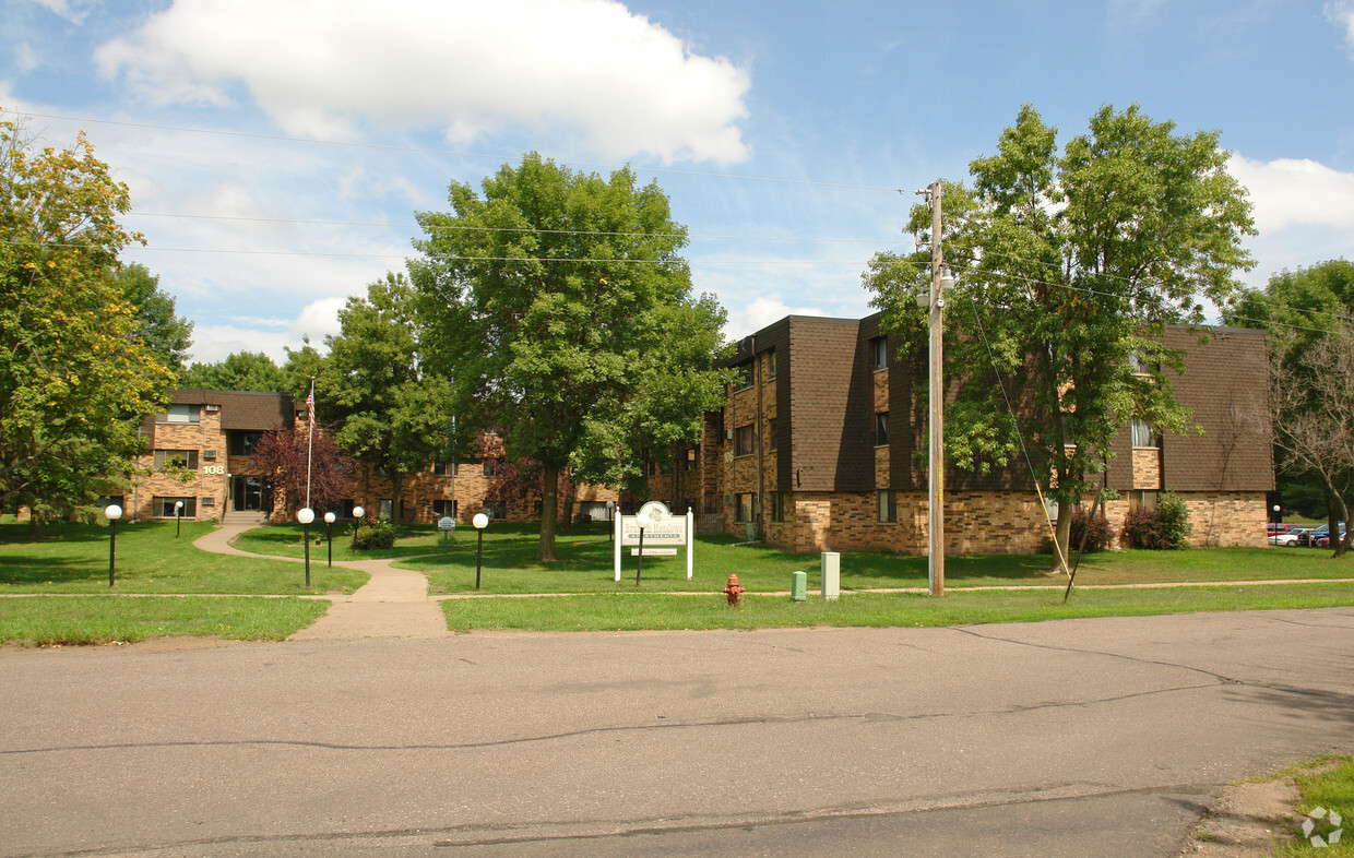 Primary Photo - Braham Meadows Apartments