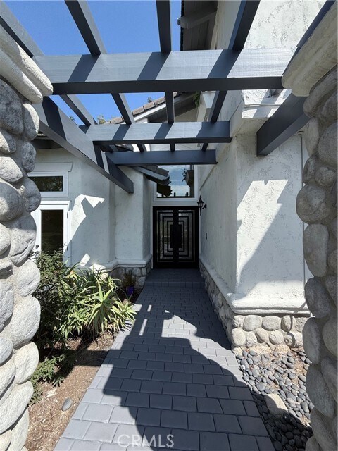 Building Photo - 26612 Royale Dr