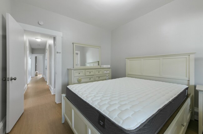 Building Photo - 553 Dorchester Ave