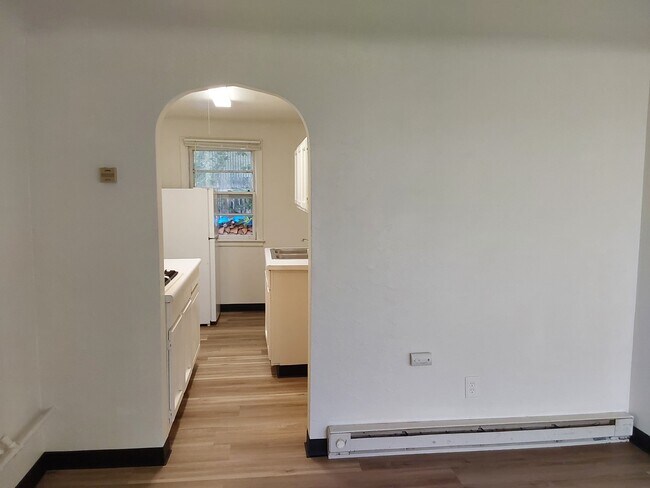 Foto del edificio - 103 E Stuart St