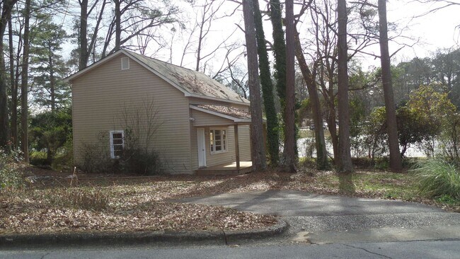 Building Photo - 332 Foster St