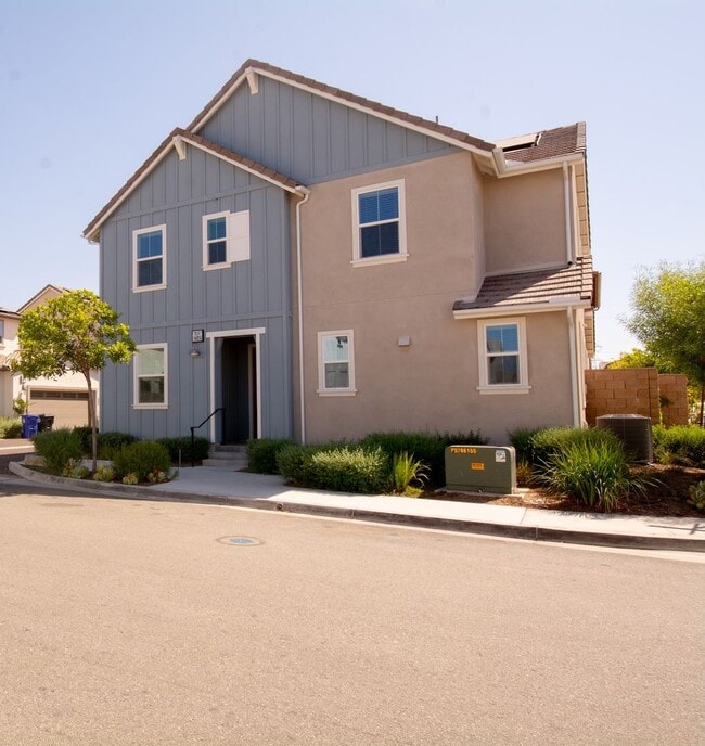 Building Photo - 7039 Mallow Dr