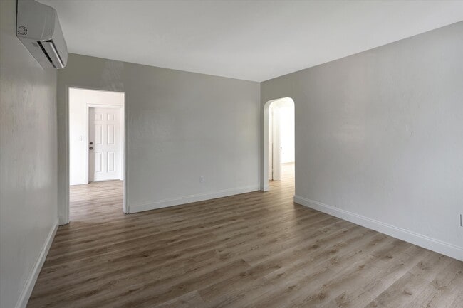 Building Photo - 1965 SW 17th Ct