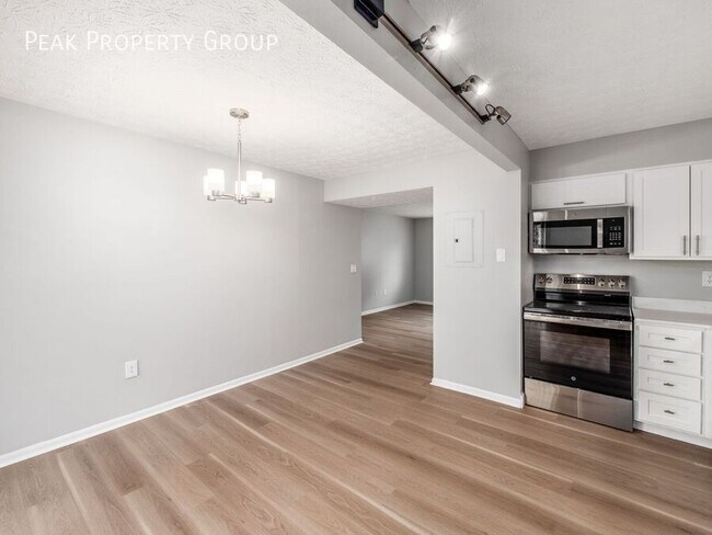 Foto del edificio - 7950 Harmill Dr