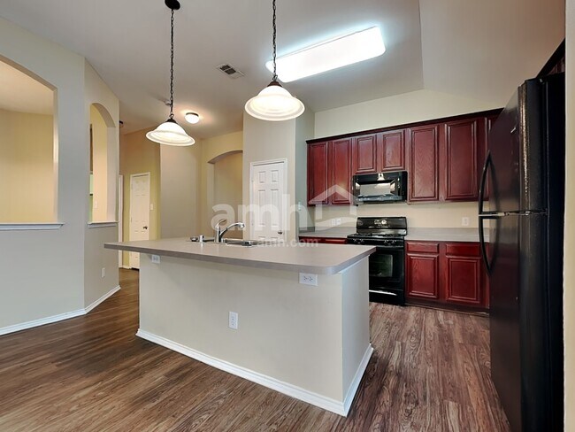 Foto del edificio - 406 Fireberry Dr