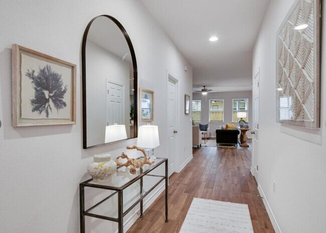 Foto del edificio - 3305 Beryl Woods Ln