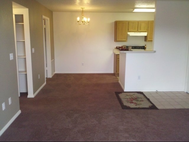 Dining Area - Canyon Pointe