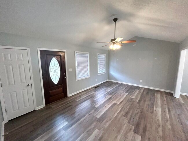 Foto del edificio - 13 Chaney Way