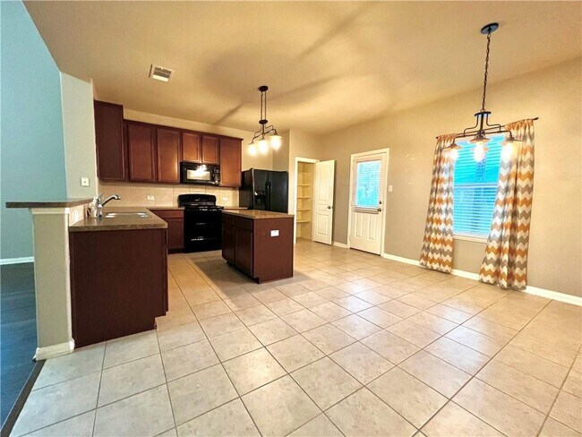 Foto del edificio - 107 Bufflehead Ln