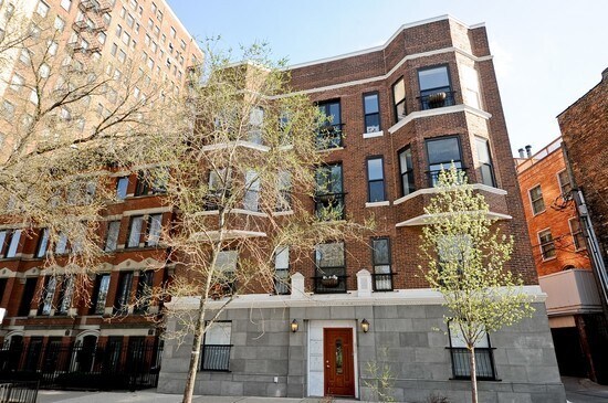 Primary Photo - 323 W Webster Ave