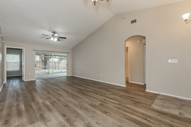 Building Photo - 13208 Sharondale Ct