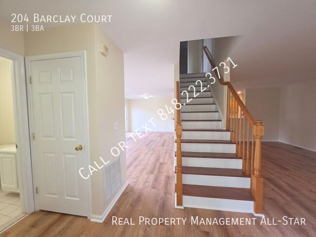 Building Photo - 204 Barclay Ct