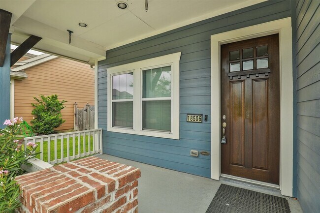 Foto del edificio - 18506 Gunda Heights Dr