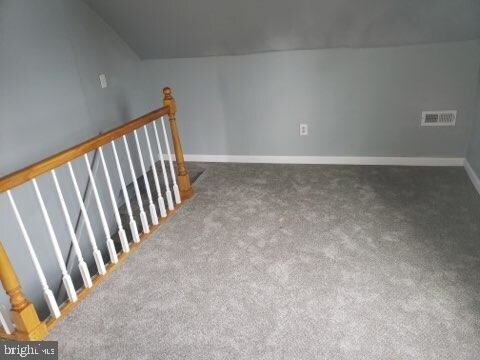 Foto del edificio - 328 E OAK St