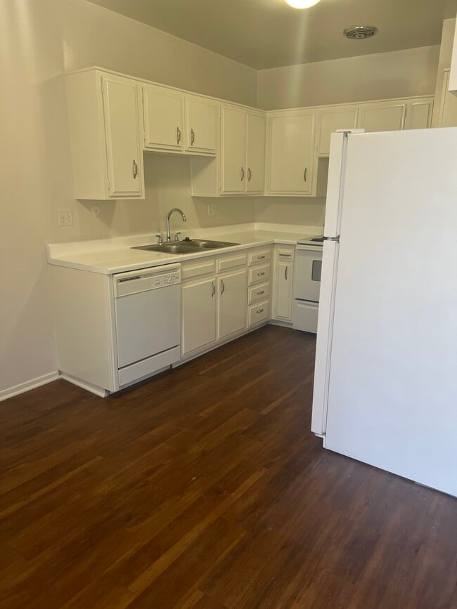 Building Photo - 5410 Quakertown Ave