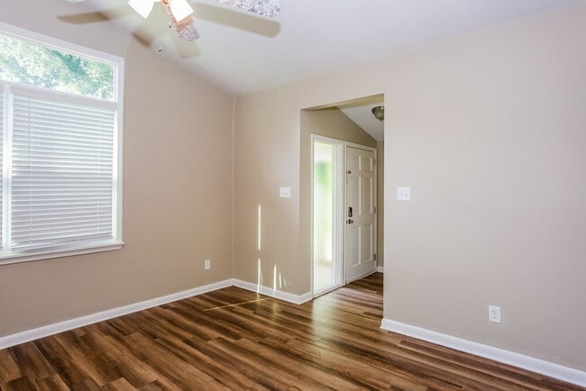 Building Photo - 5401 Venado St