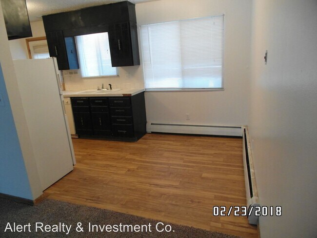Building Photo - 2137 Dexter Dr