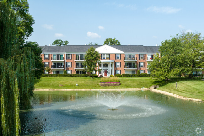 Versailles on the Lakes Oakbrook*