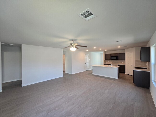 Building Photo - 608 Yupon St