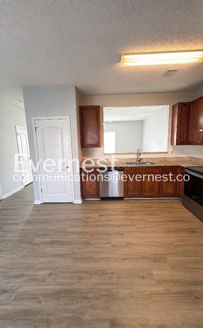 Building Photo - 8610 Thomas Ln