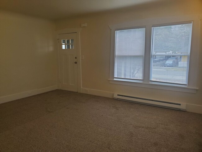 Foto del edificio - Rent Ready For New Tenants!! 1 Bed, 1 Bath...