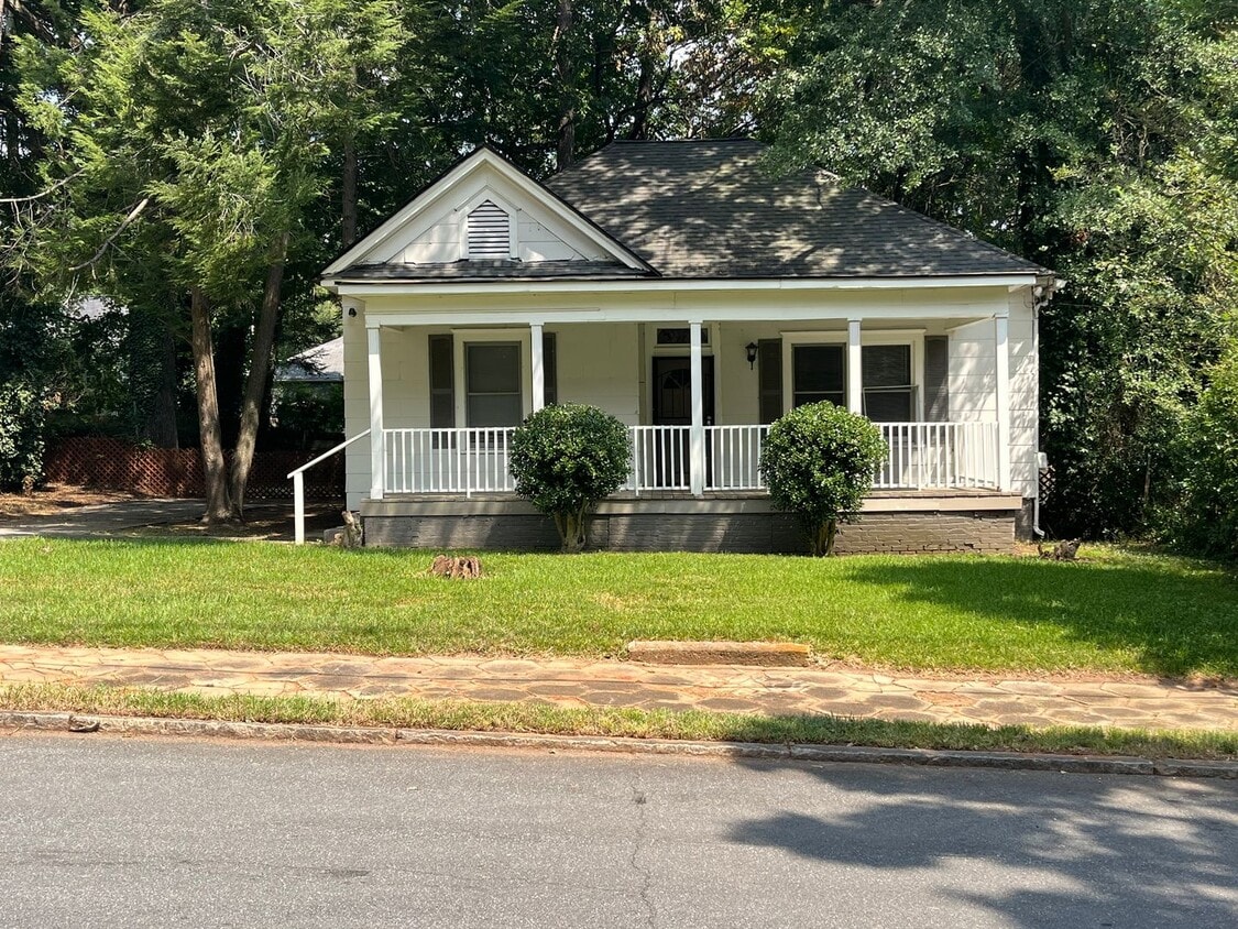 Photo - 1460 Desoto Avenue, SW