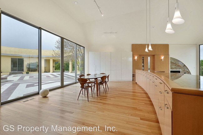 Foto del edificio - 5 br, 4.5 bath House - 14455 Pike Road