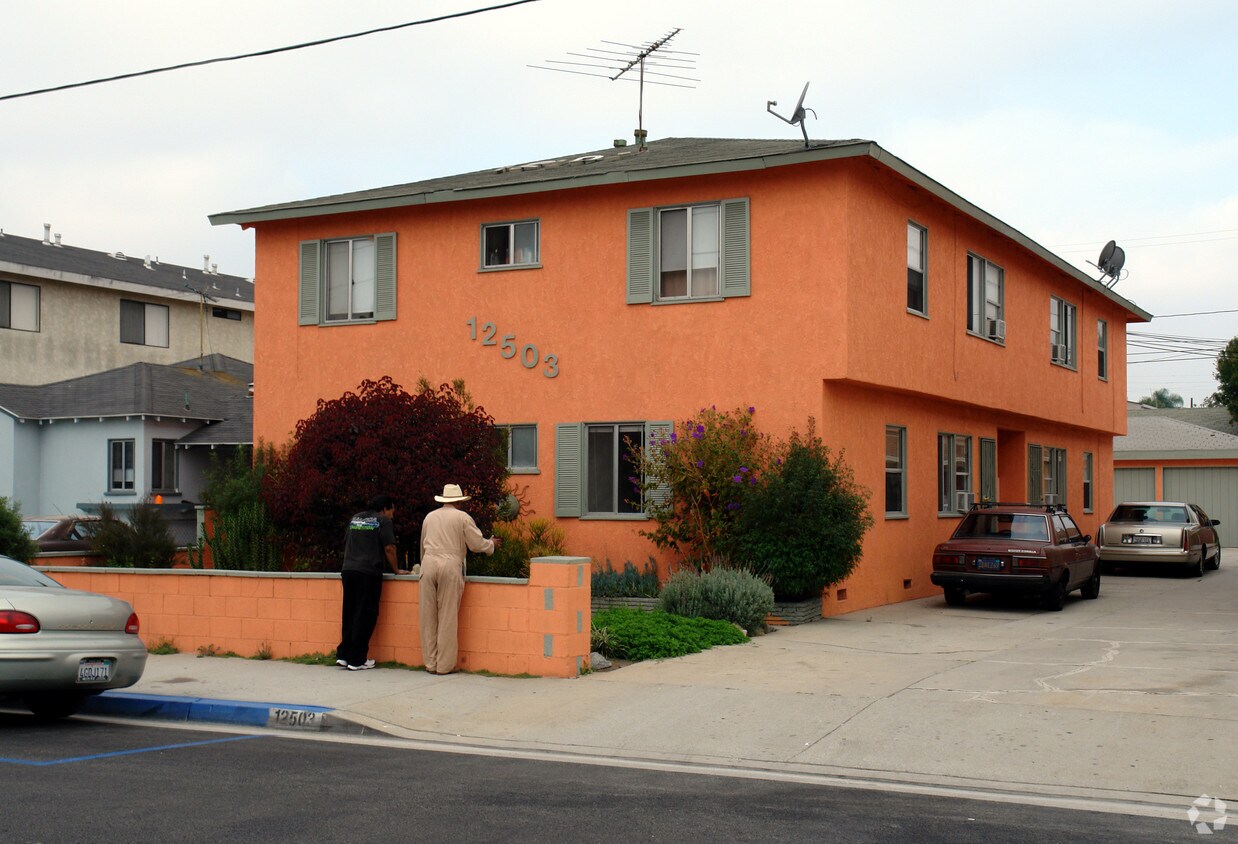 Primary Photo - 12503 Grevillea Ave